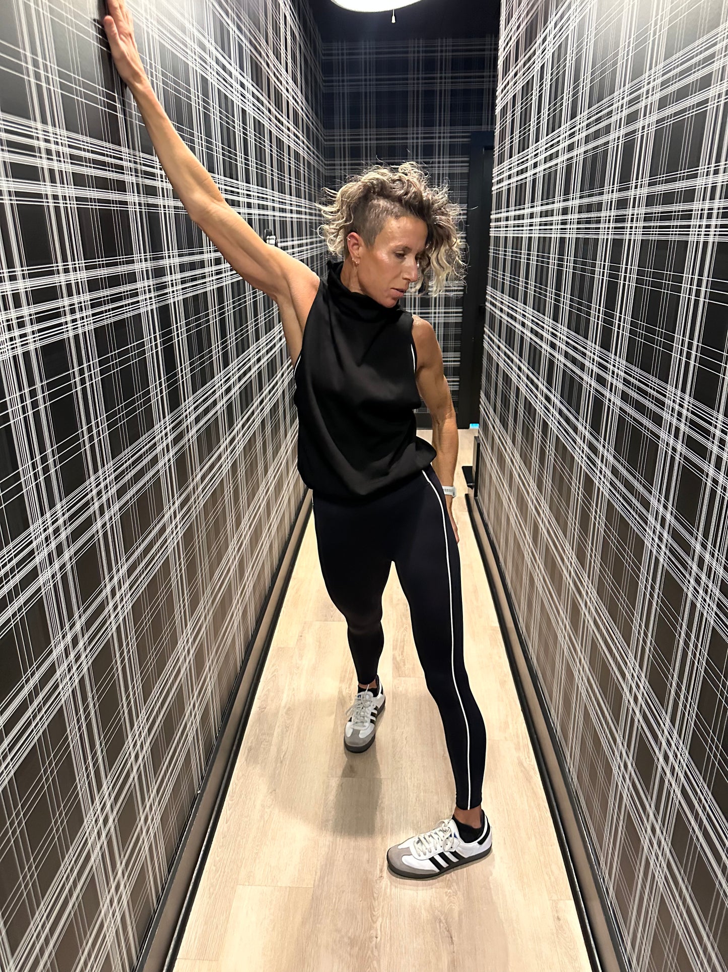 Motion Play Piped Legging Black White